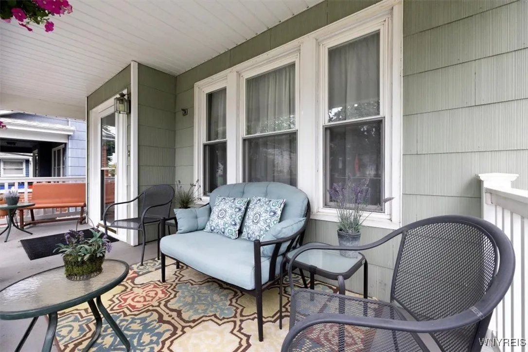 34 Downing Street, Buffalo, New York 14220, Buffalo, New York 14220, 3 Bedrooms Bedrooms, 6 Rooms Rooms,1 BathroomBathrooms,Residential,For Sale,34 Downing Street, Buffalo, New York 14220,B1625785
