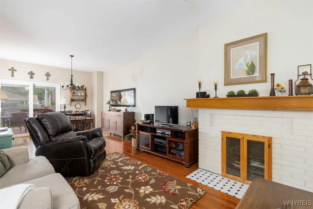 34 Downing Street, Buffalo, New York 14220, Buffalo, New York 14220, 3 Bedrooms Bedrooms, 6 Rooms Rooms,1 BathroomBathrooms,Residential,For Sale,34 Downing Street, Buffalo, New York 14220,B1625785