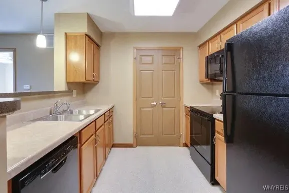 1013 Deer Lakes Drive, Amherst, New York 14228, Amherst, New York 14228, 2 Bedrooms Bedrooms, 5 Rooms Rooms,2 BathroomsBathrooms,Residential Lease,For Rent,1013 Deer Lakes Drive, Amherst, New York 14228,B1626720