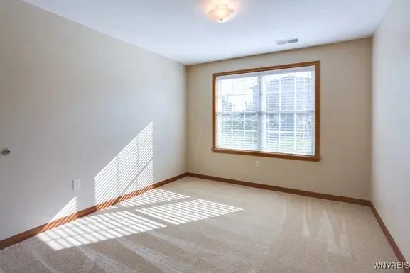 1013 Deer Lakes Drive, Amherst, New York 14228, Amherst, New York 14228, 2 Bedrooms Bedrooms, 5 Rooms Rooms,2 BathroomsBathrooms,Residential Lease,For Rent,1013 Deer Lakes Drive, Amherst, New York 14228,B1626720