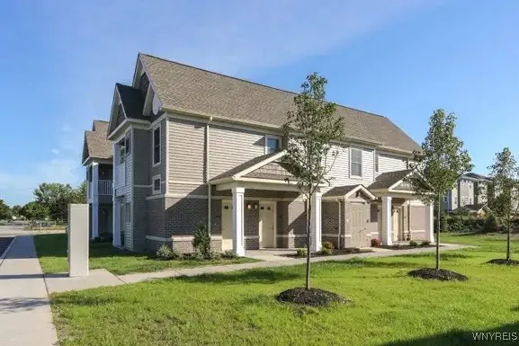 1013 Deer Lakes Drive, Amherst, New York 14228, Amherst, New York 14228, 2 Bedrooms Bedrooms, 5 Rooms Rooms,2 BathroomsBathrooms,Residential Lease,For Rent,1013 Deer Lakes Drive, Amherst, New York 14228,B1626720