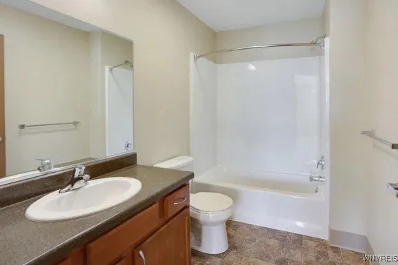 1013 Deer Lakes Drive, Amherst, New York 14228, Amherst, New York 14228, 2 Bedrooms Bedrooms, 5 Rooms Rooms,2 BathroomsBathrooms,Residential Lease,For Rent,1013 Deer Lakes Drive, Amherst, New York 14228,B1626720