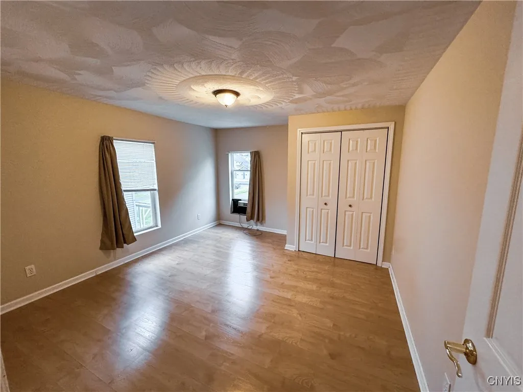27 Greenman Avenue 1, Whitestown, New York 13417, Whitestown, New York 13417, 2 Bedrooms Bedrooms, 7 Rooms Rooms,1 BathroomBathrooms,Residential Lease,For Rent,27 Greenman Avenue 1, Whitestown, New York 13417,S1626594