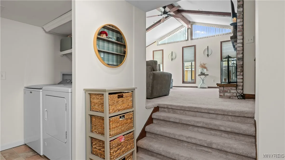Entry Hall/Laundry