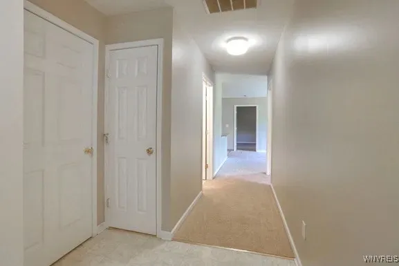 25 #5 Stonington Lane, Amherst, New York 14068, Amherst, New York 14068, 2 Bedrooms Bedrooms, 5 Rooms Rooms,2 BathroomsBathrooms,Residential Lease,For Rent,25 #5 Stonington Lane, Amherst, New York 14068,B1626729