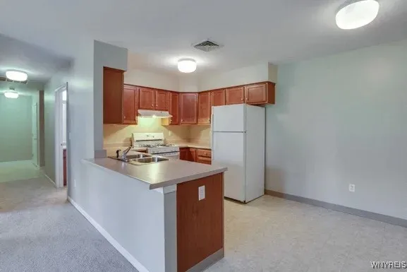 25 #5 Stonington Lane, Amherst, New York 14068, Amherst, New York 14068, 2 Bedrooms Bedrooms, 5 Rooms Rooms,2 BathroomsBathrooms,Residential Lease,For Rent,25 #5 Stonington Lane, Amherst, New York 14068,B1626729