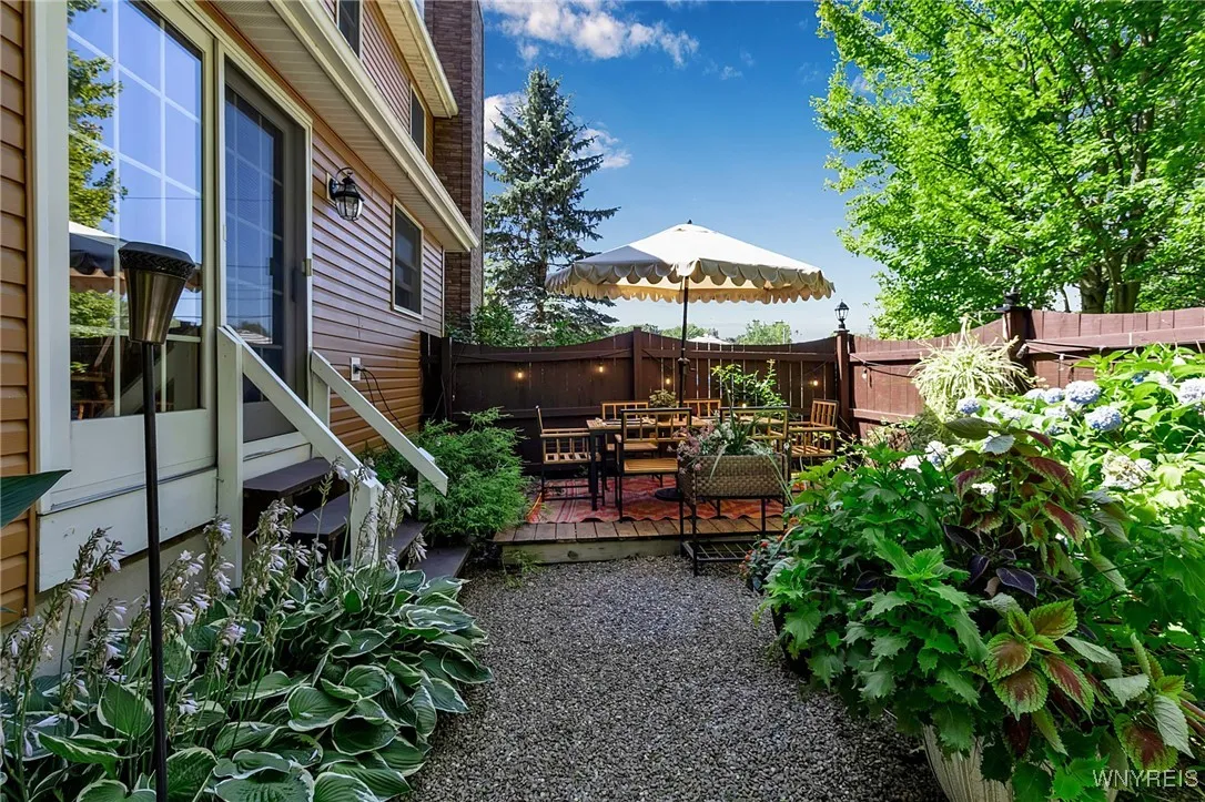 Steps from kitchen to the patio