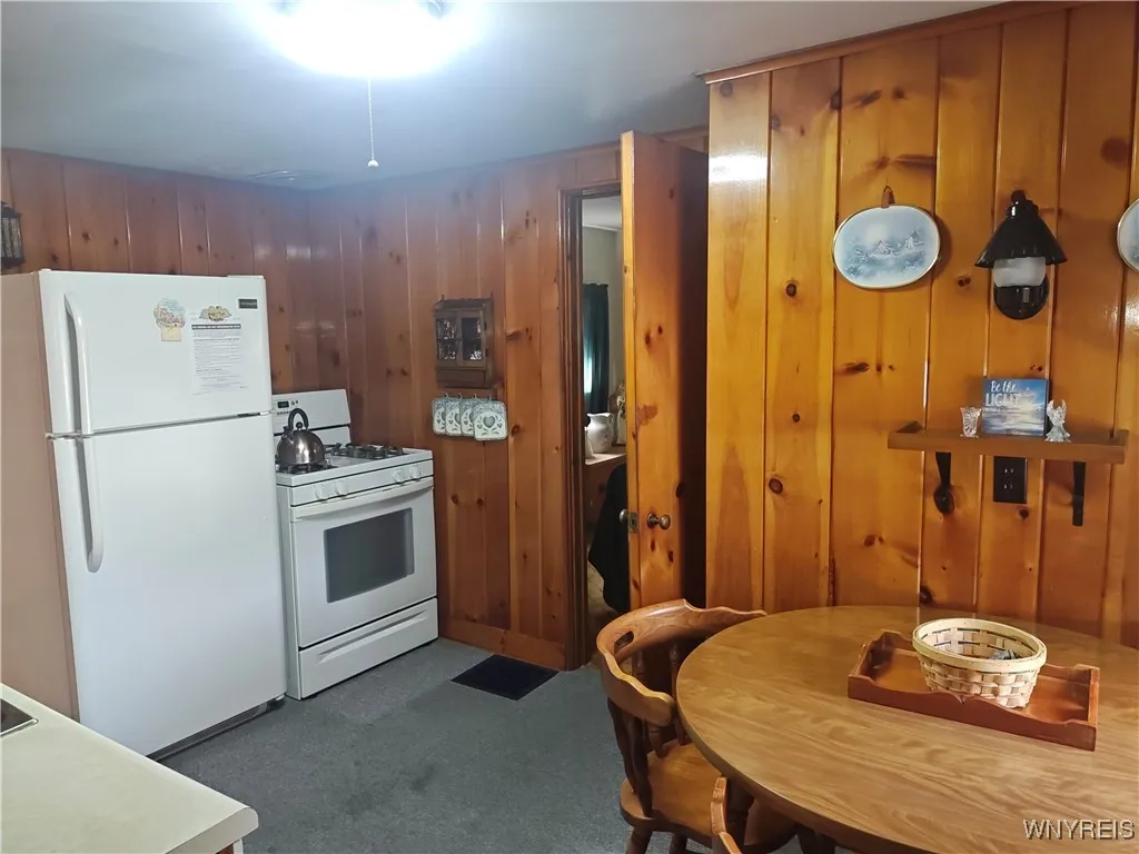 12 Linwood Avenue, Batavia City, New York 14020, Batavia City, New York 14020, 1 Bedroom Bedrooms, 4 Rooms Rooms,1 BathroomBathrooms,Residential,Closed,12 Linwood Avenue, Batavia City, New York 14020,0,B1626460