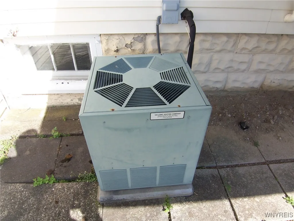 12 Linwood Avenue, Batavia City, New York 14020, Batavia City, New York 14020, 1 Bedroom Bedrooms, 4 Rooms Rooms,1 BathroomBathrooms,Residential,Closed,12 Linwood Avenue, Batavia City, New York 14020,0,B1626460