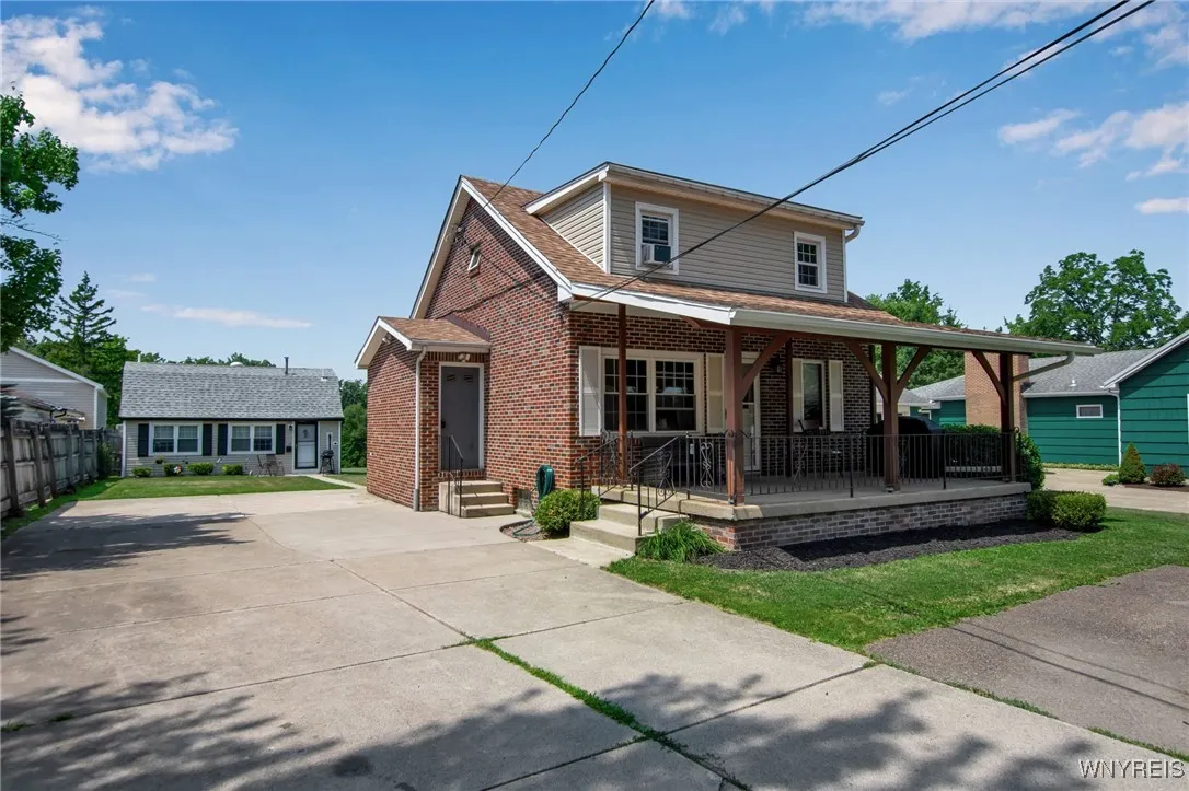 2 separate homes on the same gorgeous property!