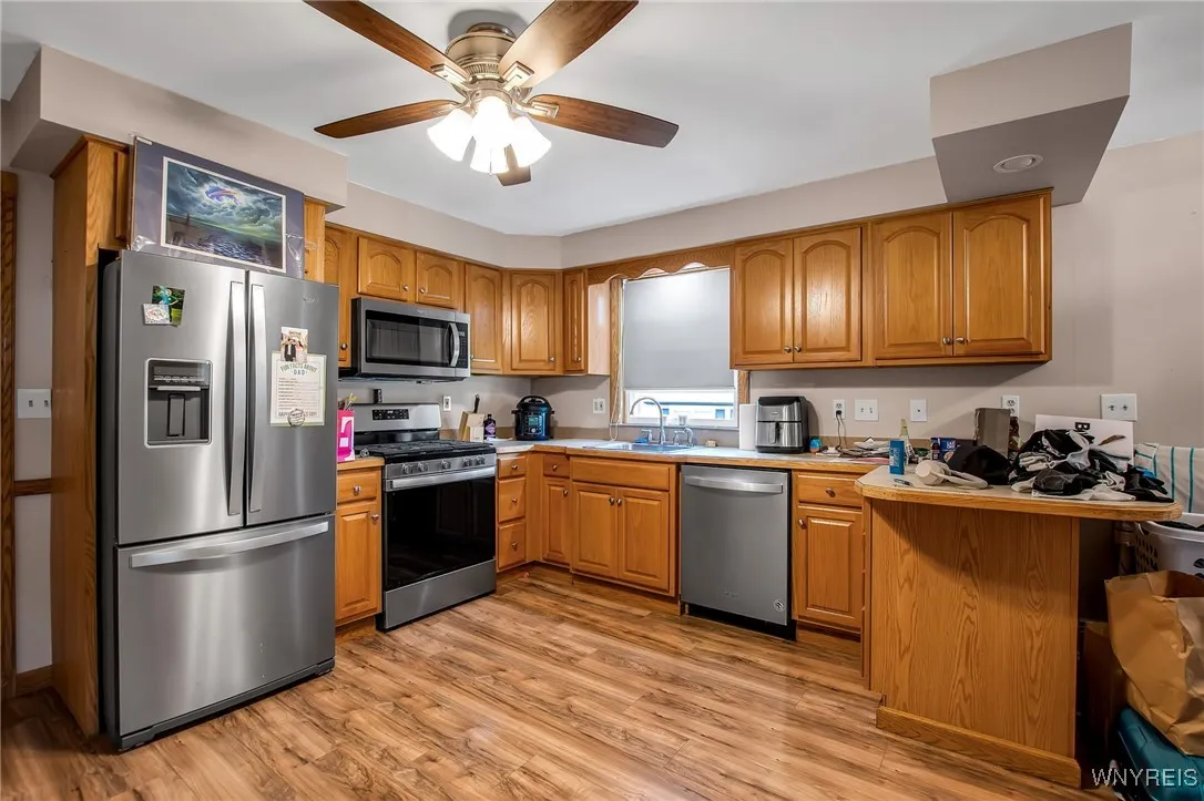 Front Home's Kitchen