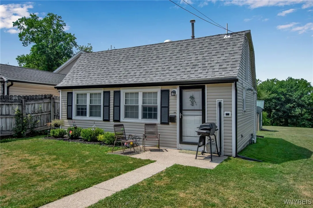 Back House / Cottage