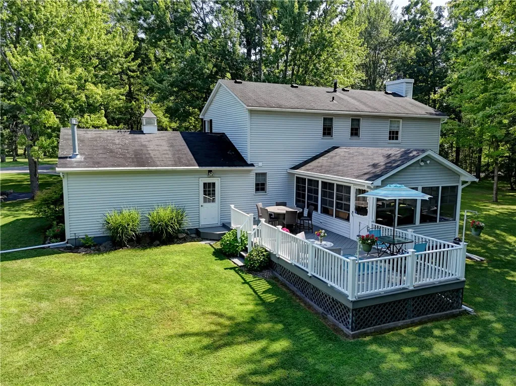 5713 Lincoln Road, Ontario, New York 14519, Ontario, New York 14519, 4 Bedrooms Bedrooms, 8 Rooms Rooms,2 BathroomsBathrooms,Residential,Closed,5713 Lincoln Road, Ontario, New York 14519,0,R1626320