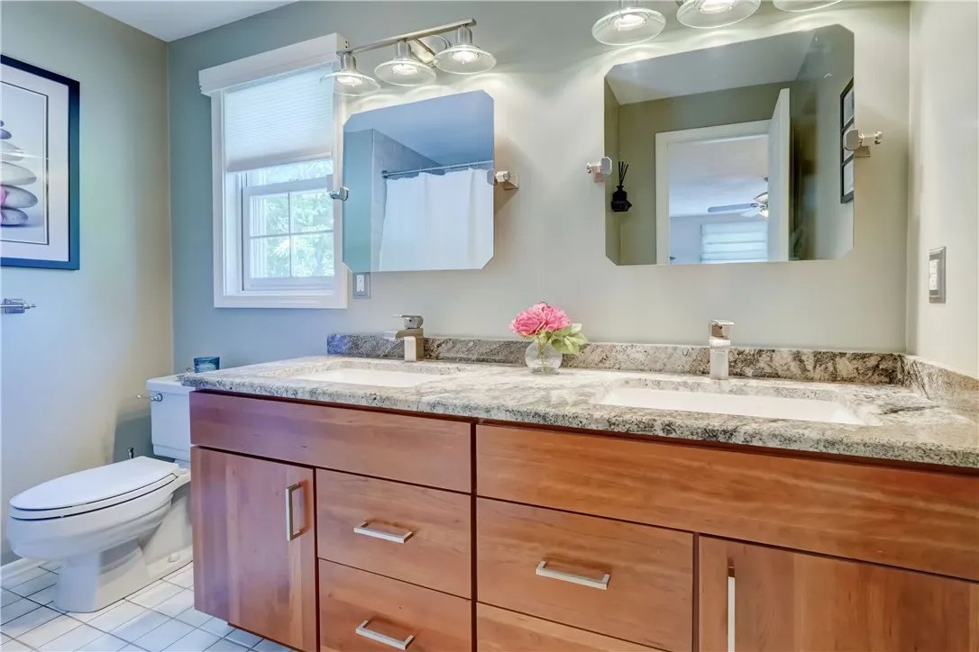 5713 Lincoln Road, Ontario, New York 14519, Ontario, New York 14519, 4 Bedrooms Bedrooms, 8 Rooms Rooms,2 BathroomsBathrooms,Residential,Closed,5713 Lincoln Road, Ontario, New York 14519,0,R1626320