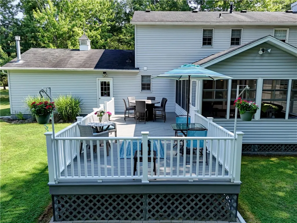 5713 Lincoln Road, Ontario, New York 14519, Ontario, New York 14519, 4 Bedrooms Bedrooms, 8 Rooms Rooms,2 BathroomsBathrooms,Residential,Closed,5713 Lincoln Road, Ontario, New York 14519,0,R1626320