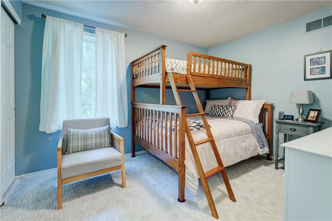 5713 Lincoln Road, Ontario, New York 14519, Ontario, New York 14519, 4 Bedrooms Bedrooms, 8 Rooms Rooms,2 BathroomsBathrooms,Residential,Closed,5713 Lincoln Road, Ontario, New York 14519,0,R1626320