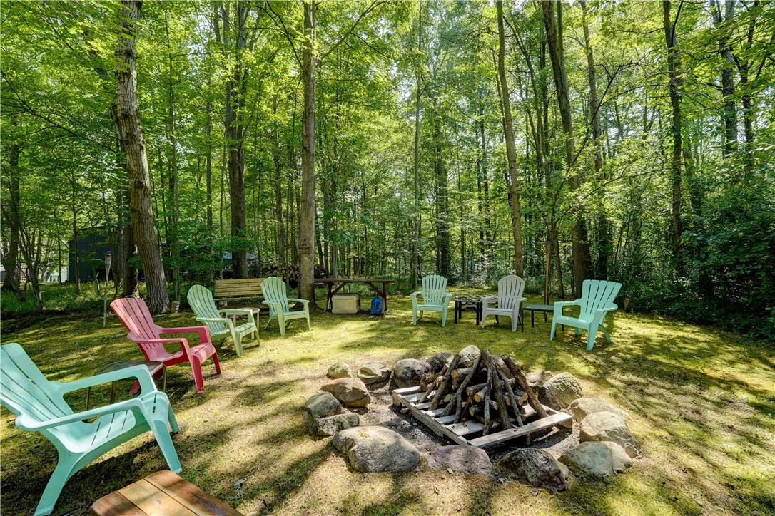 5713 Lincoln Road, Ontario, New York 14519, Ontario, New York 14519, 4 Bedrooms Bedrooms, 8 Rooms Rooms,2 BathroomsBathrooms,Residential,Closed,5713 Lincoln Road, Ontario, New York 14519,0,R1626320