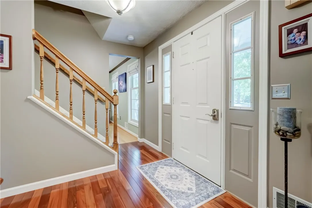 5713 Lincoln Road, Ontario, New York 14519, Ontario, New York 14519, 4 Bedrooms Bedrooms, 8 Rooms Rooms,2 BathroomsBathrooms,Residential,Closed,5713 Lincoln Road, Ontario, New York 14519,0,R1626320