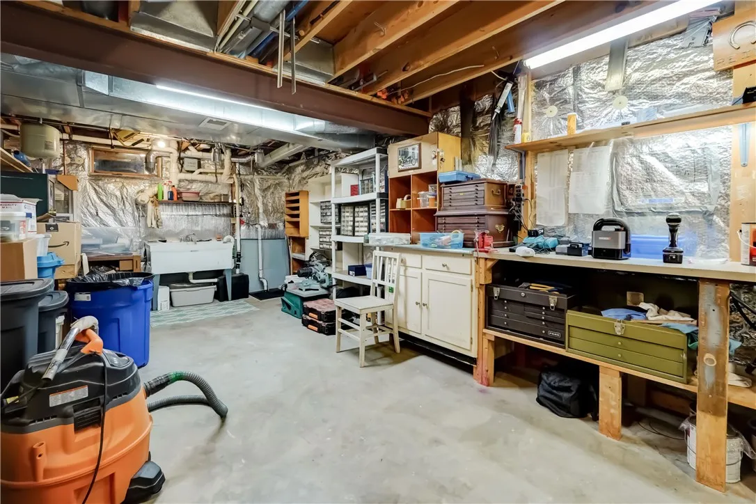 5713 Lincoln Road, Ontario, New York 14519, Ontario, New York 14519, 4 Bedrooms Bedrooms, 8 Rooms Rooms,2 BathroomsBathrooms,Residential,Closed,5713 Lincoln Road, Ontario, New York 14519,0,R1626320