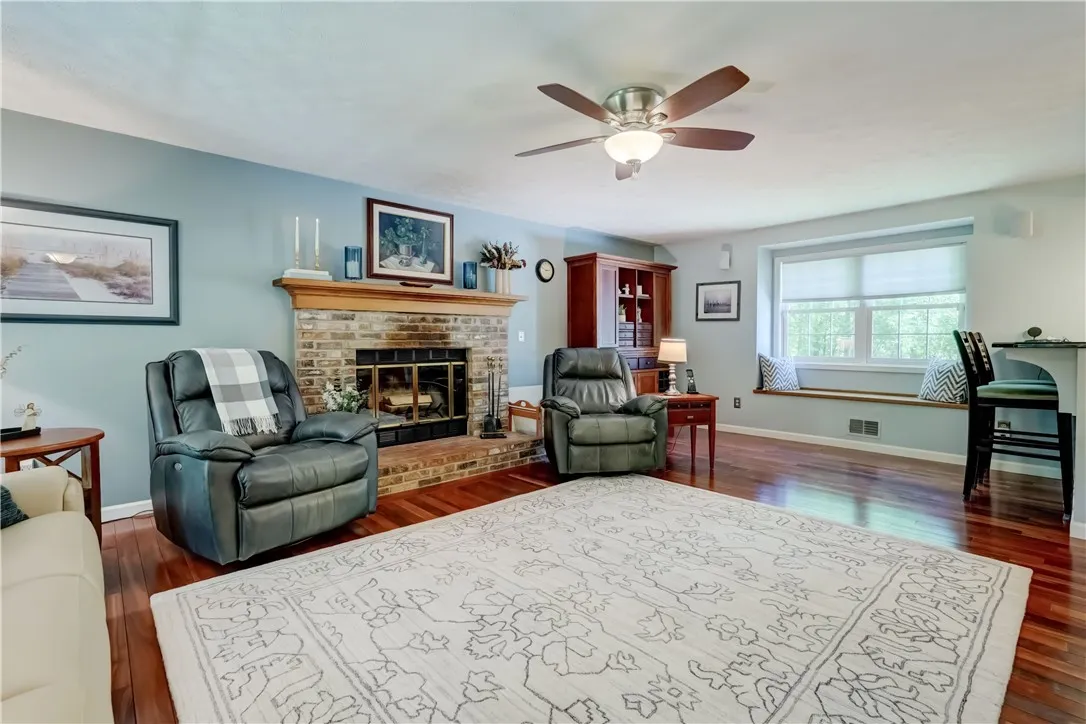 5713 Lincoln Road, Ontario, New York 14519, Ontario, New York 14519, 4 Bedrooms Bedrooms, 8 Rooms Rooms,2 BathroomsBathrooms,Residential,Closed,5713 Lincoln Road, Ontario, New York 14519,0,R1626320