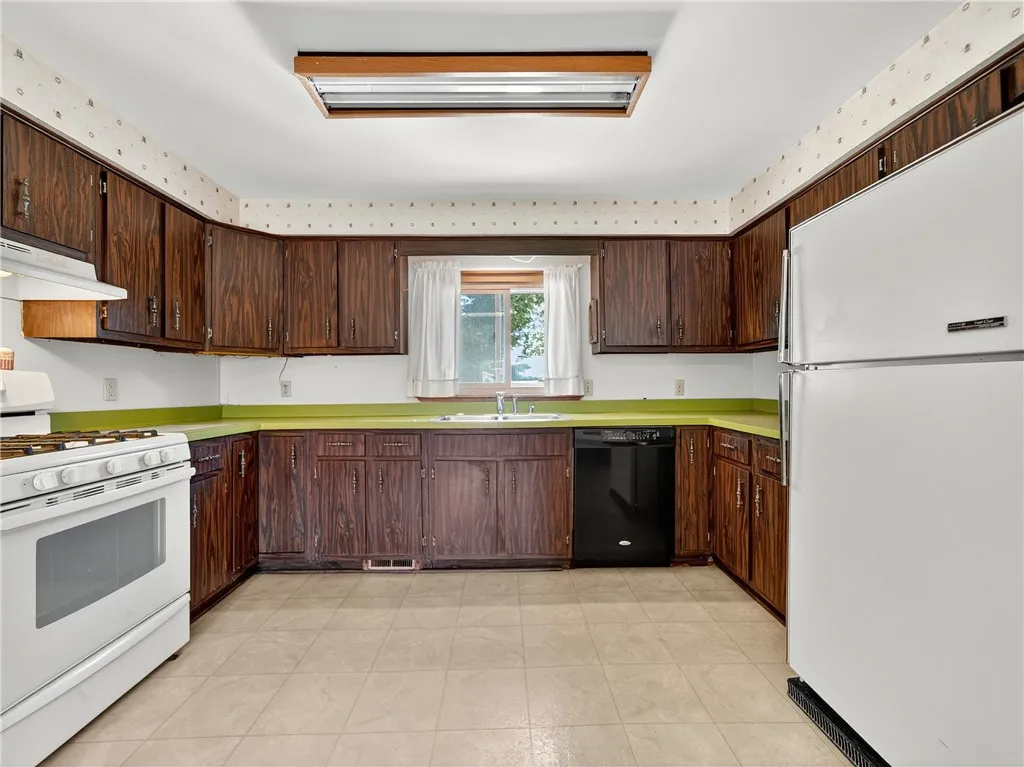 170 Main Street South, Castile, New York 14530, Castile, New York 14530, 4 Bedrooms Bedrooms, 10 Rooms Rooms,1 BathroomBathrooms,Residential,Closed,170 Main Street South, Castile, New York 14530,0,R1626675 170 Main Street South, Castile, New York 14530, Castile, New York 14530, 4 Bedrooms Bedrooms, 10 Rooms Rooms,1 BathroomBathrooms,Residential,Closed,170 Main Street South, Castile, New York 14530,0,R1626675