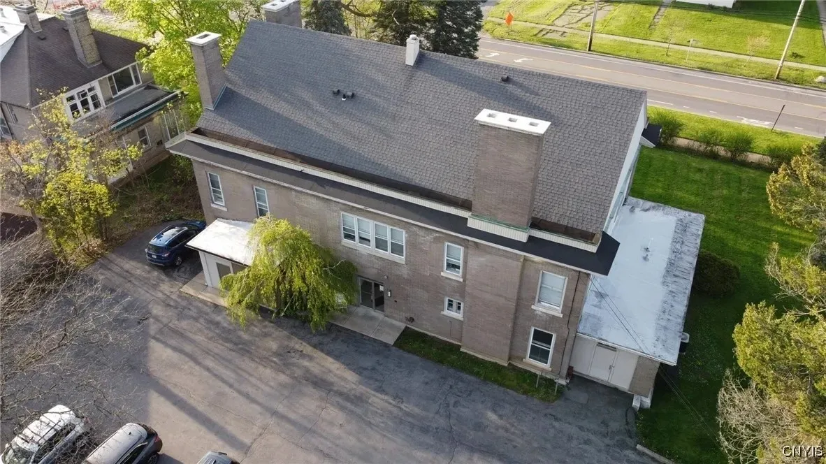 2118 East Genesee Street 202, Syracuse, New York 1, Syracuse, New York 13210, 2 Bedrooms Bedrooms, 4 Rooms Rooms,1 BathroomBathrooms,Residential Lease,For Rent,2118 East Genesee Street 202, Syracuse, New York 1,S1626781