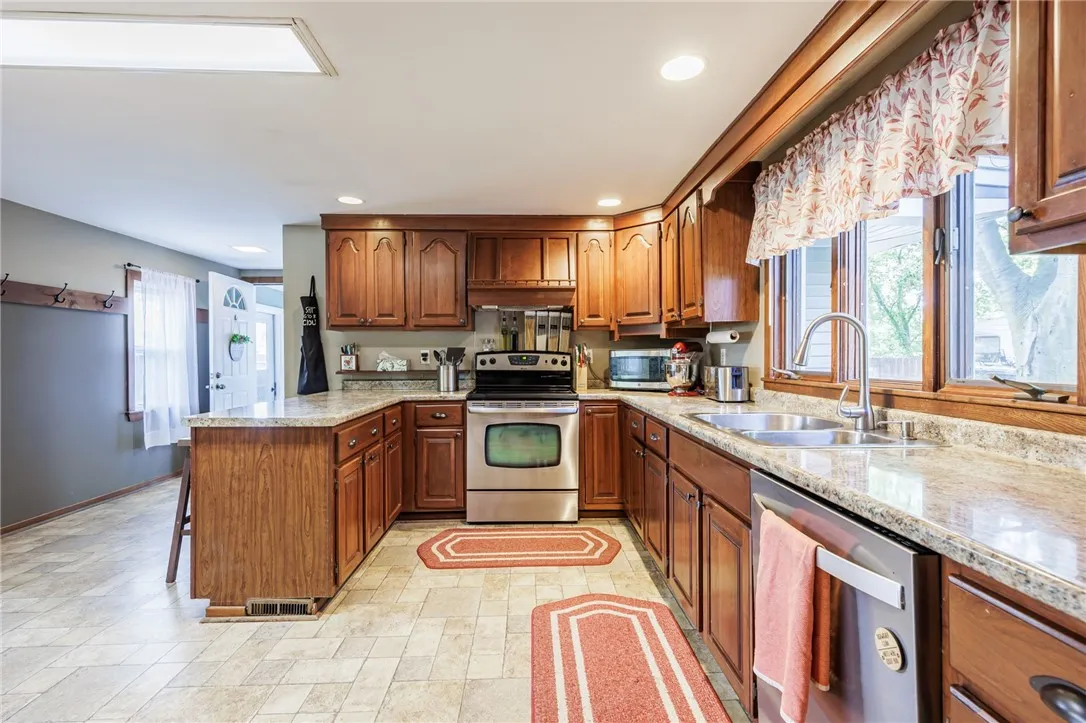3491 Latta Road, Greece, New York 14612, Greece, New York 14612, 3 Bedrooms Bedrooms, 10 Rooms Rooms,2 BathroomsBathrooms,Residential,Closed,3491 Latta Road, Greece, New York 14612,0,R1623469