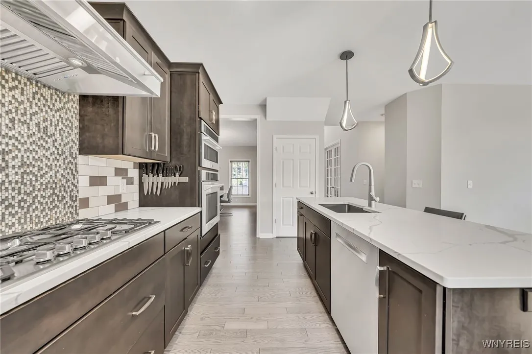 26 Hearthstone, Orchard Park, New York 14127, Orchard Park, New York 14127, 4 Bedrooms Bedrooms, 12 Rooms Rooms,3 BathroomsBathrooms,Residential,For Sale,26 Hearthstone, Orchard Park, New York 14127,B1626323
