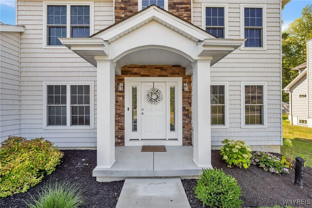 26 Hearthstone, Orchard Park, New York 14127, Orchard Park, New York 14127, 4 Bedrooms Bedrooms, 12 Rooms Rooms,3 BathroomsBathrooms,Residential,For Sale,26 Hearthstone, Orchard Park, New York 14127,B1626323