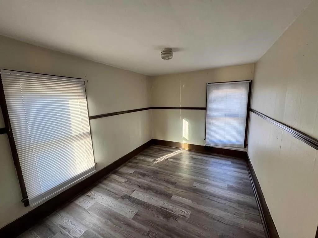 339 East Market Street Ext Upper, Corning City, Ne, Corning City, New York 14830, 2 Bedrooms Bedrooms, 6 Rooms Rooms,1 BathroomBathrooms,Residential Lease,For Rent,339 East Market Street Ext Upper, Corning City, Ne,R1626805