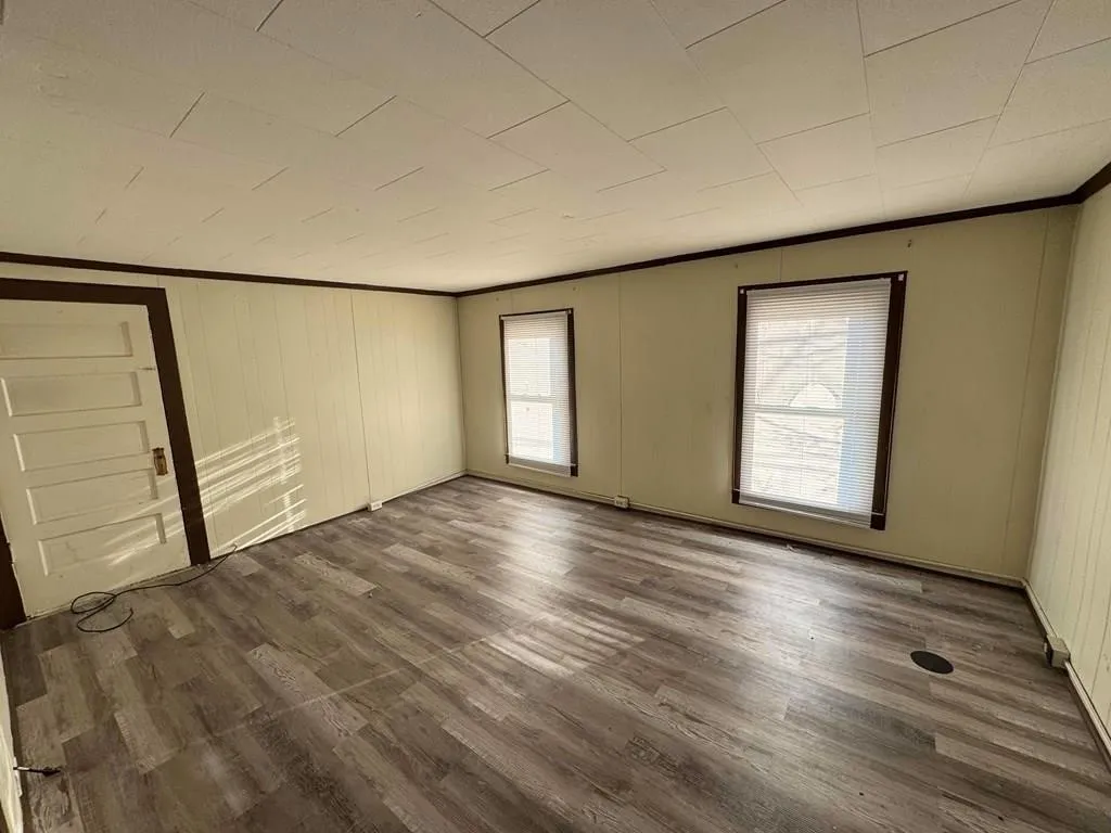 339 East Market Street Ext Upper, Corning City, Ne, Corning City, New York 14830, 2 Bedrooms Bedrooms, 6 Rooms Rooms,1 BathroomBathrooms,Residential Lease,For Rent,339 East Market Street Ext Upper, Corning City, Ne,R1626805