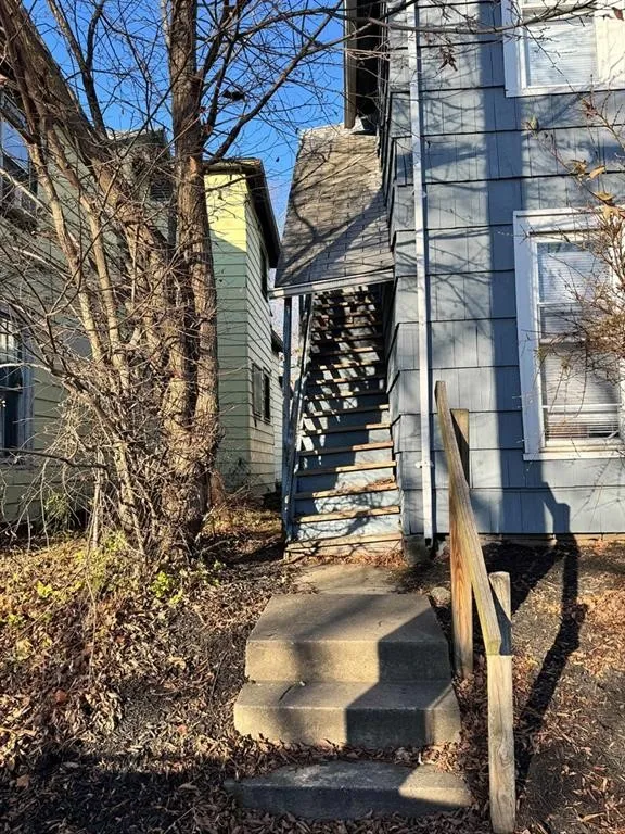 339 East Market Street Ext Upper, Corning City, Ne, Corning City, New York 14830, 2 Bedrooms Bedrooms, 6 Rooms Rooms,1 BathroomBathrooms,Residential Lease,For Rent,339 East Market Street Ext Upper, Corning City, Ne,R1626805