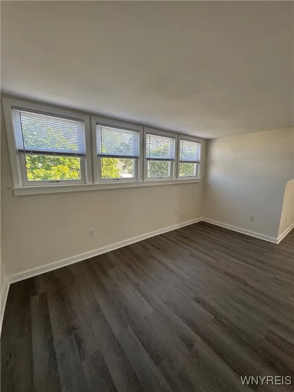 156 Hoover Avenue, Tonawanda, New York 14217, Tonawanda, New York 14217, 2 Bedrooms Bedrooms, 4 Rooms Rooms,1 BathroomBathrooms,Residential Lease,For Rent,156 Hoover Avenue, Tonawanda, New York 14217,B1626804
