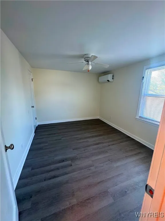 156 Hoover Avenue, Tonawanda, New York 14217, Tonawanda, New York 14217, 2 Bedrooms Bedrooms, 4 Rooms Rooms,1 BathroomBathrooms,Residential Lease,For Rent,156 Hoover Avenue, Tonawanda, New York 14217,B1626804