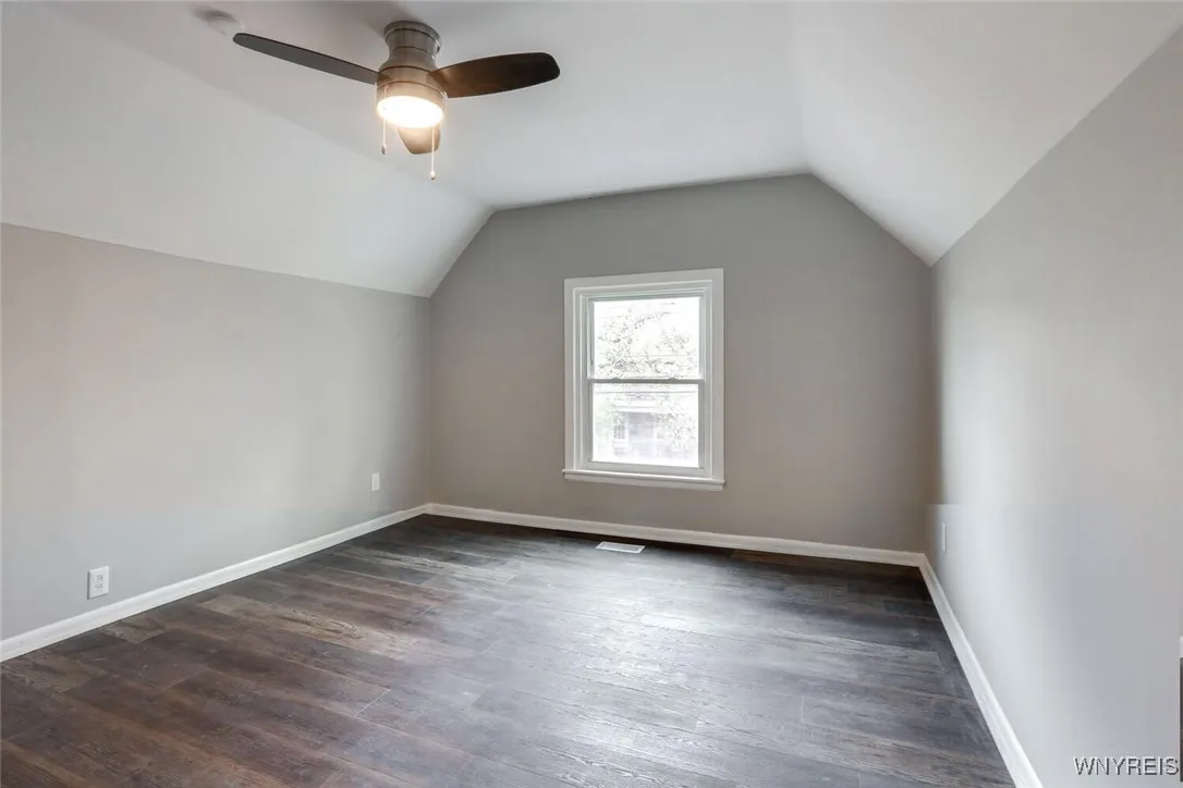 Upstairs bedroom 1