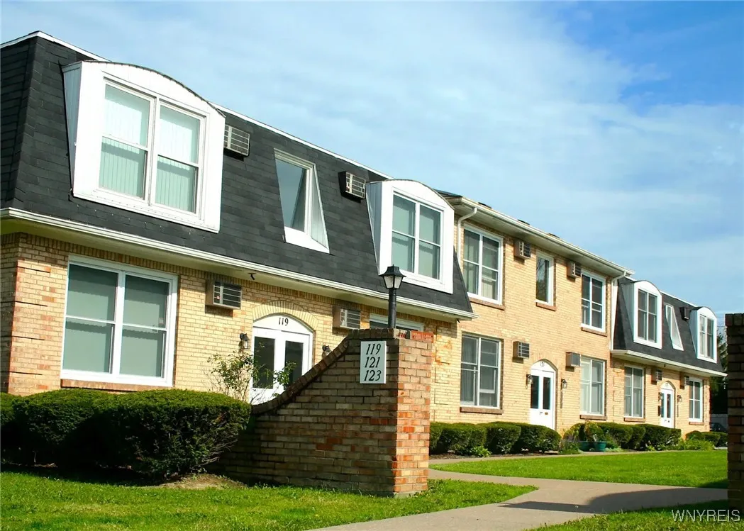 111 #04 Peppertree Drive, Amherst, New York 14228, Amherst, New York 14228, 1 Bedroom Bedrooms, 3 Rooms Rooms,1 BathroomBathrooms,Residential Lease,For Rent,111 #04 Peppertree Drive, Amherst, New York 14228,B1626815