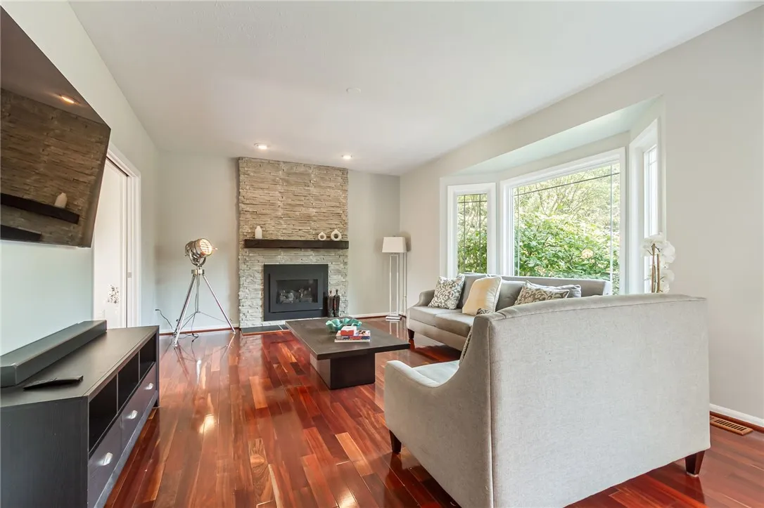 7368 Rolling Meadows Way, Victor, New York 14564, Victor, New York 14564, 4 Bedrooms Bedrooms, 9 Rooms Rooms,2 BathroomsBathrooms,Residential,Closed,7368 Rolling Meadows Way, Victor, New York 14564,0,R1626782