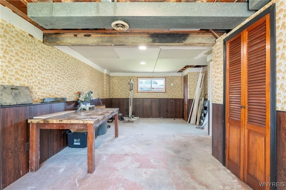 70 Christopher Drive, West Seneca, New York 14224, West Seneca, New York 14224, 3 Bedrooms Bedrooms, 8 Rooms Rooms,1 BathroomBathrooms,Residential,Closed,70 Christopher Drive, West Seneca, New York 14224,0,B1626741