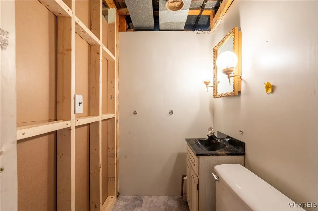 70 Christopher Drive, West Seneca, New York 14224, West Seneca, New York 14224, 3 Bedrooms Bedrooms, 8 Rooms Rooms,1 BathroomBathrooms,Residential,Closed,70 Christopher Drive, West Seneca, New York 14224,0,B1626741