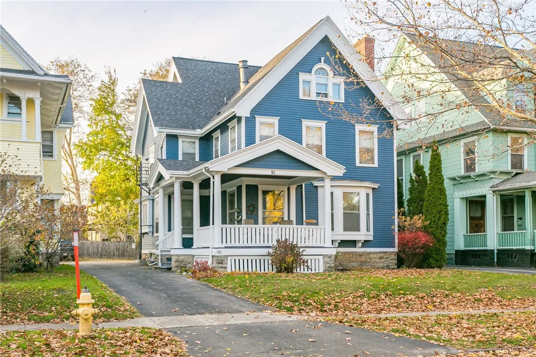 91 Merriman Street 1, Rochester, New York 14607, Rochester, New York 14607, 2 Bedrooms Bedrooms, 5 Rooms Rooms,1 BathroomBathrooms,Residential Lease,For Rent,91 Merriman Street 1, Rochester, New York 14607,R1626799