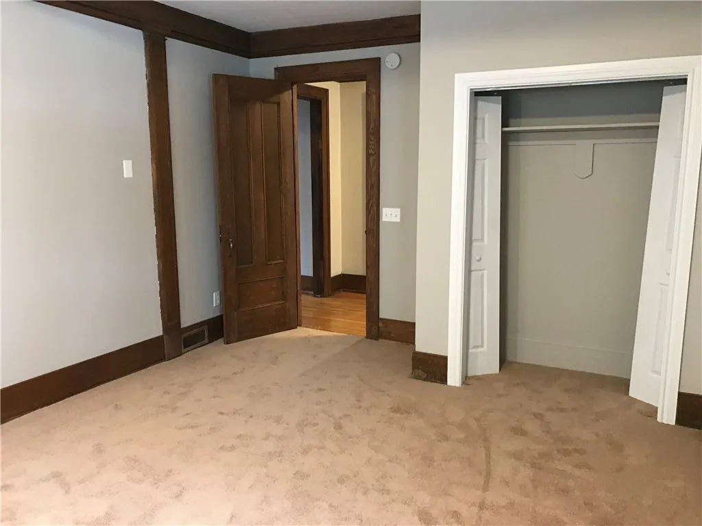 91 Merriman Street 1, Rochester, New York 14607, Rochester, New York 14607, 2 Bedrooms Bedrooms, 5 Rooms Rooms,1 BathroomBathrooms,Residential Lease,For Rent,91 Merriman Street 1, Rochester, New York 14607,R1626799