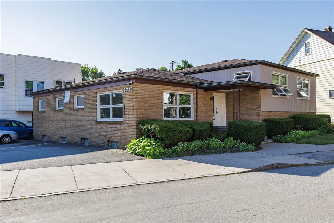 2233 Clifford Avenue 2, Rochester, New York 14609, Rochester, New York 14609, 1 Bedroom Bedrooms, 3 Rooms Rooms,1 BathroomBathrooms,Residential Lease,For Rent,2233 Clifford Avenue 2, Rochester, New York 14609,R1626873