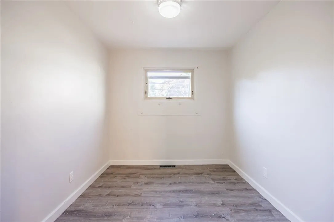 2233 Clifford Avenue 2, Rochester, New York 14609, Rochester, New York 14609, 1 Bedroom Bedrooms, 3 Rooms Rooms,1 BathroomBathrooms,Residential Lease,For Rent,2233 Clifford Avenue 2, Rochester, New York 14609,R1626873