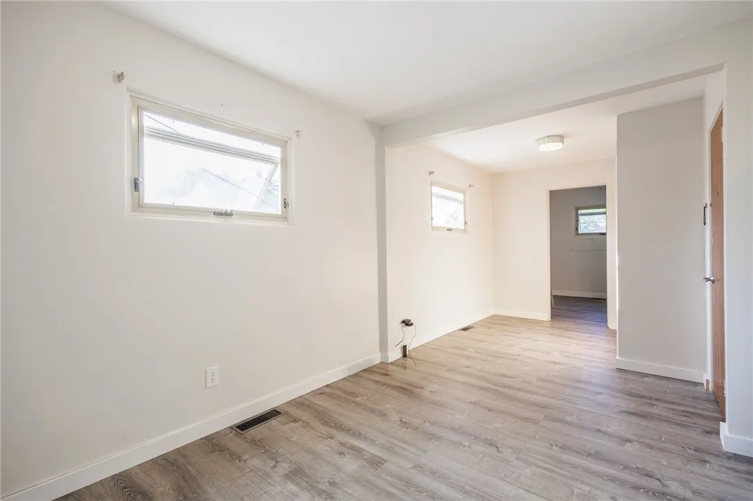2233 Clifford Avenue 2, Rochester, New York 14609, Rochester, New York 14609, 1 Bedroom Bedrooms, 3 Rooms Rooms,1 BathroomBathrooms,Residential Lease,For Rent,2233 Clifford Avenue 2, Rochester, New York 14609,R1626873