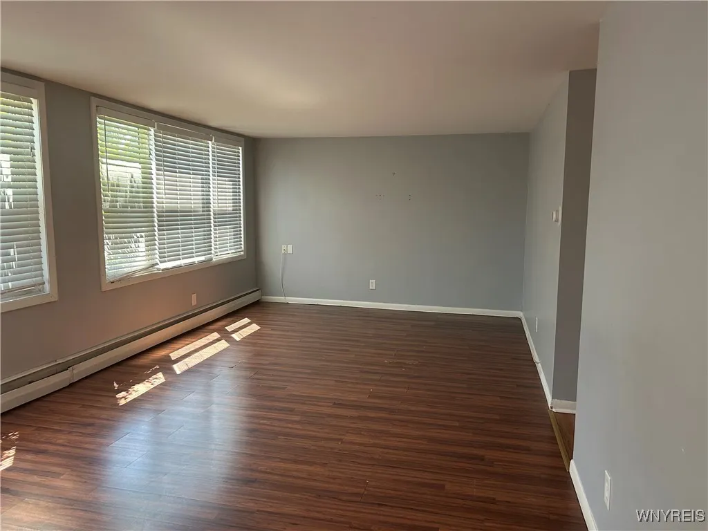 18 Barone Circle, Cheektowaga, New York 14225, Cheektowaga, New York 14225, 3 Bedrooms Bedrooms, 6 Rooms Rooms,1 BathroomBathrooms,Residential Lease,For Rent,18 Barone Circle, Cheektowaga, New York 14225,B1626858