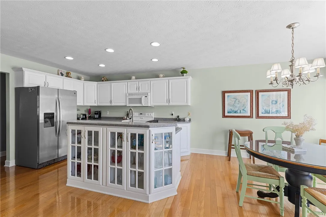 15 Dexter Drive, Greece, New York 14612, Greece, New York 14612, 3 Bedrooms Bedrooms, 6 Rooms Rooms,2 BathroomsBathrooms,Residential,Closed,15 Dexter Drive, Greece, New York 14612,0,R1626495