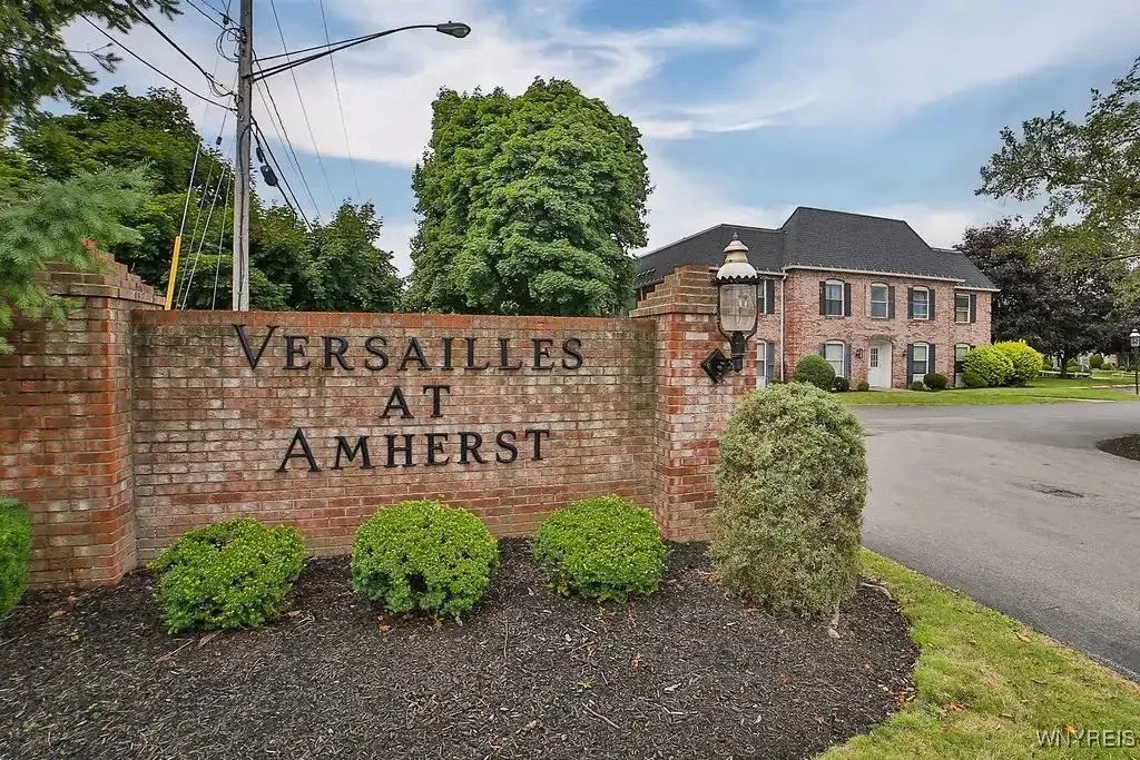 4545 #116 Chestnut Ridge Road, Amherst, New York 1, Amherst, New York 14228, 2 Bedrooms Bedrooms, 4 Rooms Rooms,1 BathroomBathrooms,Residential Lease,For Rent,4545 #116 Chestnut Ridge Road, Amherst, New York 1,B1626892