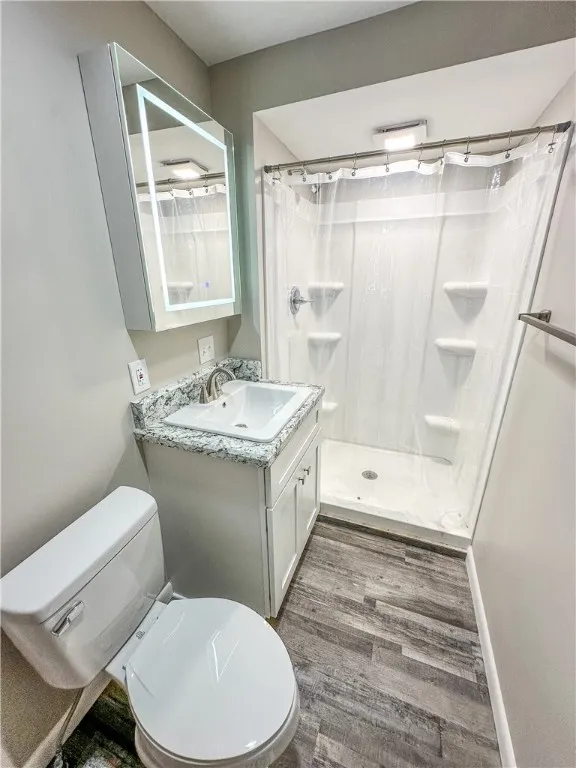 81 Stewart Street 3, Rochester, New York 14620, Rochester, New York 14620, 1 Bedroom Bedrooms, 4 Rooms Rooms,1 BathroomBathrooms,Residential Lease,For Rent,81 Stewart Street 3, Rochester, New York 14620,R1626881