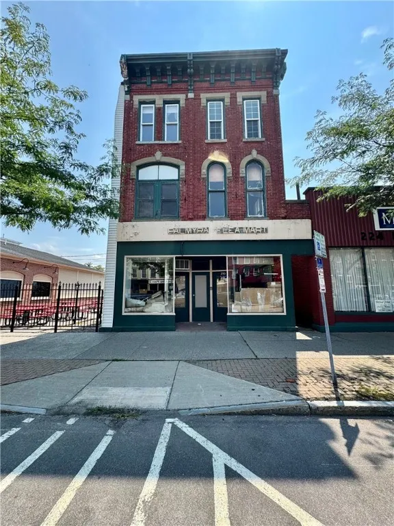 230 East Main Street, Palmyra, New York 14522, Palmyra, New York 14522, ,Commercial Sale,For Sale,230 East Main Street, Palmyra, New York 14522,0,R1626884