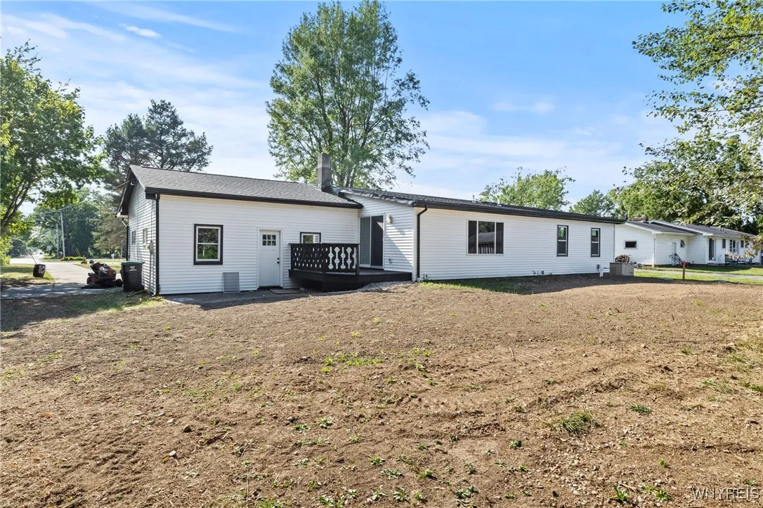 5649 Barnum Road, Clarence, New York 14001, Newstead, New York 14001, 3 Bedrooms Bedrooms, 6 Rooms Rooms,2 BathroomsBathrooms,Residential,Closed,5649 Barnum Road, Clarence, New York 14001,0,B1626635